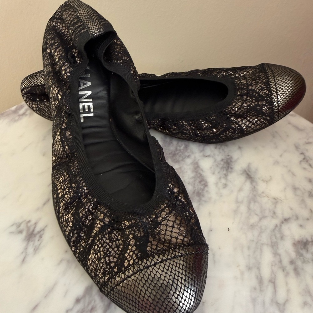 CHANEL Black Lace Flats